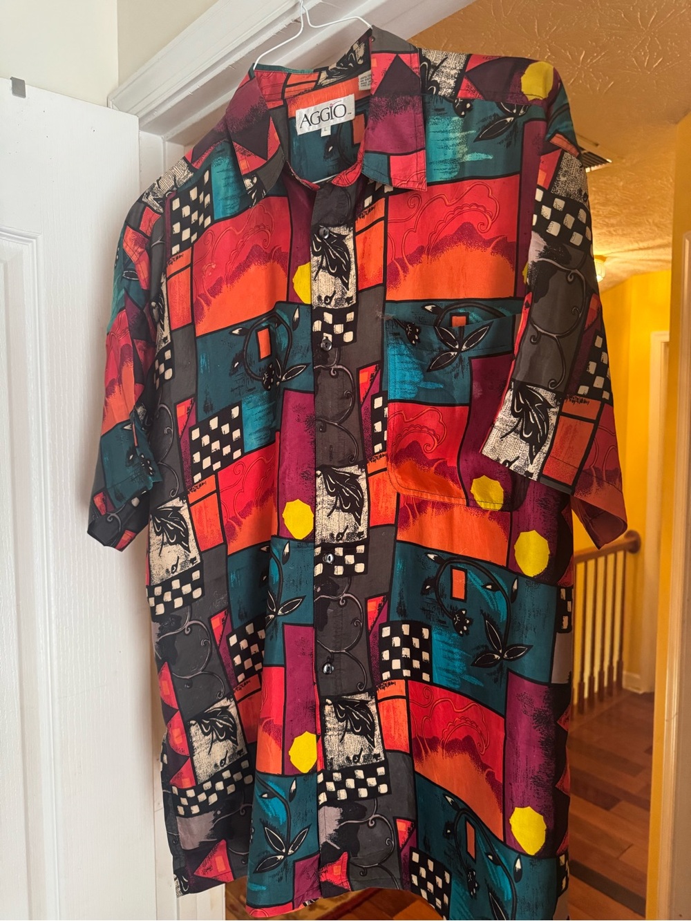Men's Multi-Color Patterned Button-Up Shirt - Picture 7 of 7